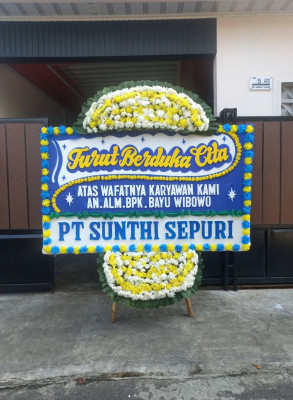 Papan Bunga Duka di Kutowinangun